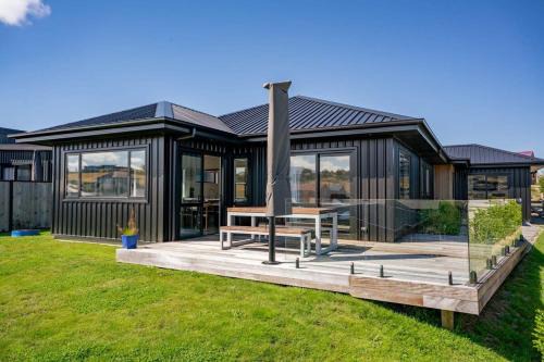Wanaka House | Views on Farrant
