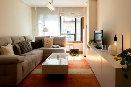 Vigo Apartment | Vigo Centro 3HAB Parking incluido & WiFi 5PAX ツ by Rias Baixas Rentals