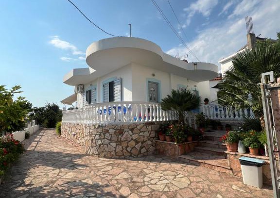 Ksamil Apartment | Vila Leo