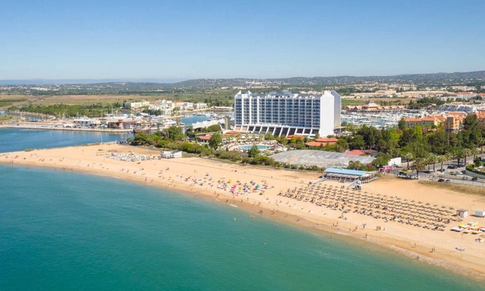 Vilamoura Apartment | Vilamoura Twins 2 With Pool by Homing