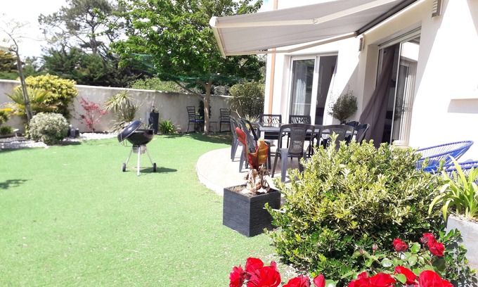 Bretignolles-sur-Mer Villa | Villa 12 pers : 6 bedrooms, 3 bathrooms, 3wc/200m from the beach of La Sauzaie