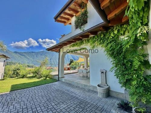 Tremezzina House | Villa 3 Olivi - Lenno by LoveComo