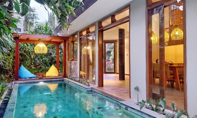 Oro Oro Ombo Villa | Villa 4-BR Klub Bunga No. 8 Batu Malang