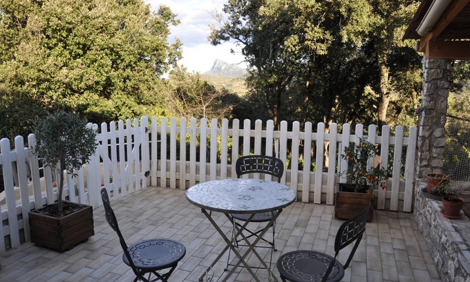 Saint-Martin-de-Londres Villa | Villa and private pool in the garrigue, terraces with panoramic views
