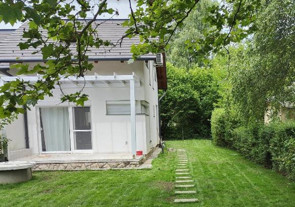 Balatonszemes Apartment | Villa Arany