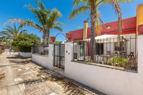Porto Cesareo House | Villa Aurora by BarbarHouse