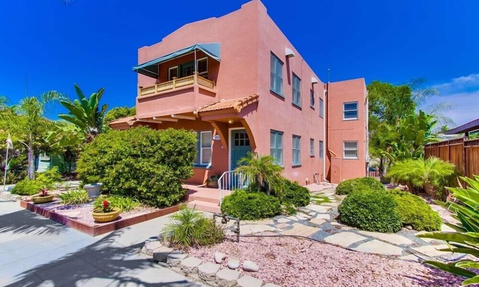 North Park Villa | Villa Barajas - Spacious, Modern Suite near Park, Zoo, Beaches