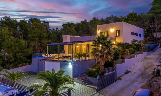 Pasman House | Villa Bella