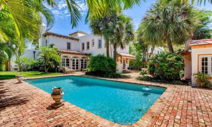 Parker Ridge House | Villa Blanca - Lush Serenity in a Classic Mediterranean Revival Villa