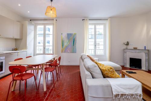 Prado - Republique Apartment | Villa CANA