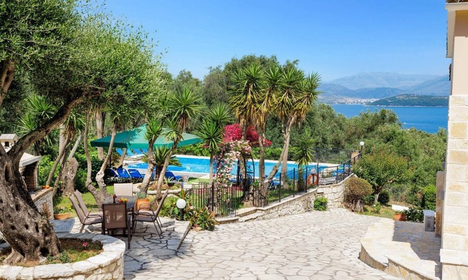 Agios Stefanos Villa | Villa Caribia by Villa Plus