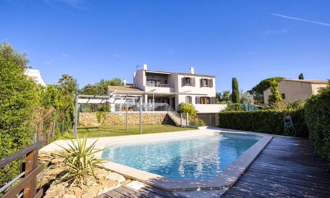 La Ciotat Ski Chalet | Villa Carpediem. Pool, AC, sea view, petanque