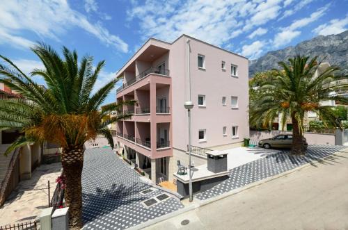 Ratac Apartment | Villa Cavar, Apartments Close to the Beach