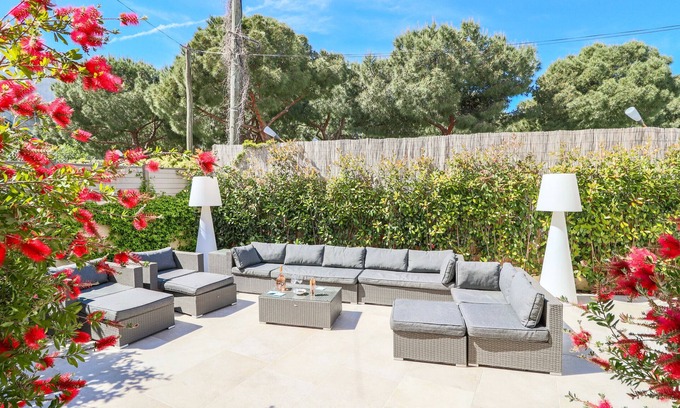 Juan-les-Pins Villa | Villa charm center jacuzzi beach