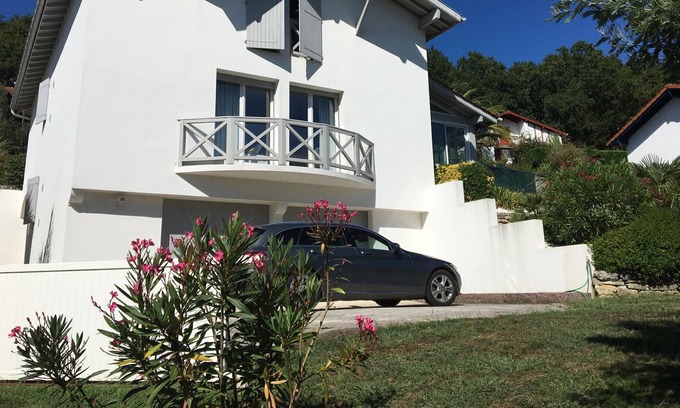 Behobie Villa | Villa Ciboure, 4 bedrooms, 8 persons