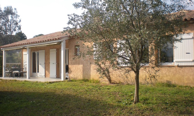Mandelieu-La-Napoule Villa | Villa close to Cannes and the beaches, in a verdant park