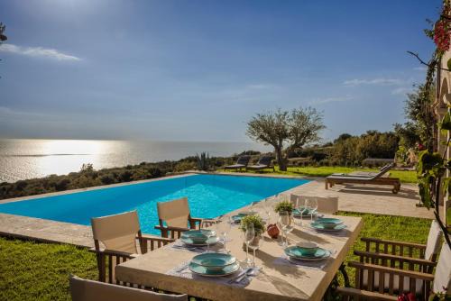 Mavrata Villa | Villa Comi