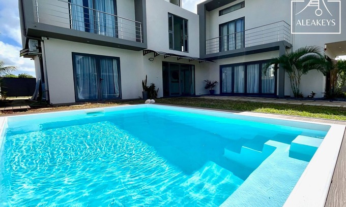 Calebasses House | Villa Cottage 8 guests Pool A/C rooms Wi-Fi 10 min from Grand Baie