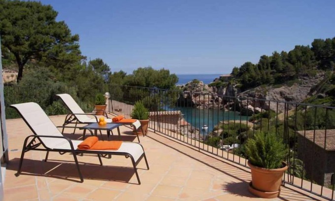 Deia Villa | VILLA DEL MAR- Villa Cala Deia. Private pool and exterior. Air conditioning. BBQ - Free Wifi
