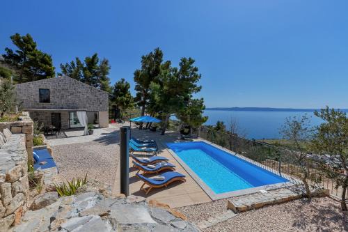 Krvavica Villa | Villa EagleStone - Isolated location that offers peace and tranquility