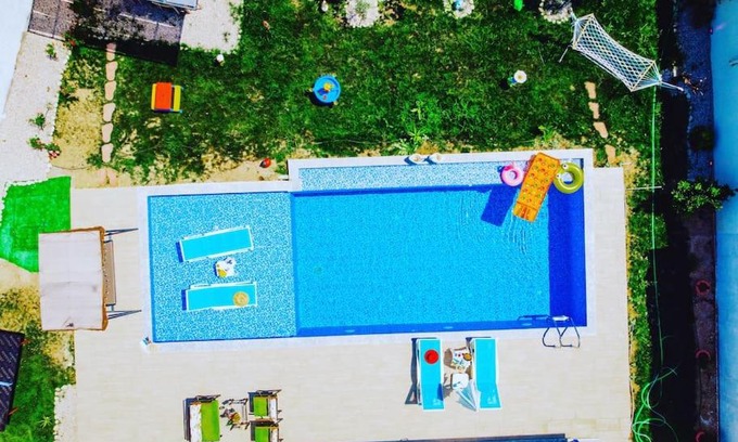 Uzumlu Apartment | Villa ece didem Havuzlu jakuzili huzurlu rahat bir villa