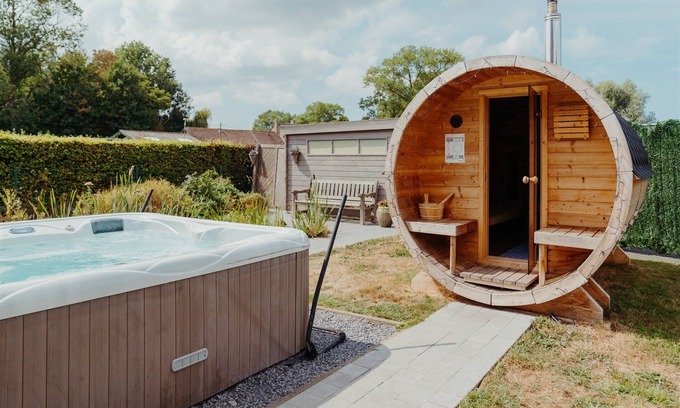 Alveringem Villa | Villa Fortem with sauna and jacuzzi