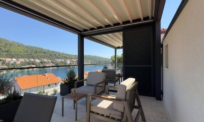 Brna Apartment | Villa Fortuna ap5 : One-Bedroom Apartment