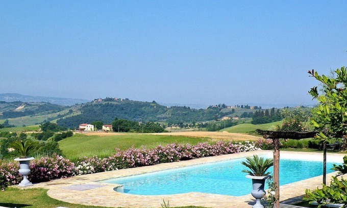 Certaldo House | Villa Gilia E: An elegant two-story independent house surrounded by the greenery, with Free WI-FI.