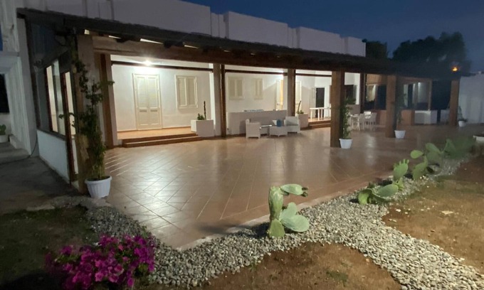 Pantanagianni-pezze Morelli Villa | Villa 'Grande 300m From The Beach' with Private Terrace, Private Garden and Air Conditioning