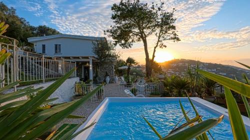 Sant'Agata sui Due Golfi Apartment | Villa Grusone