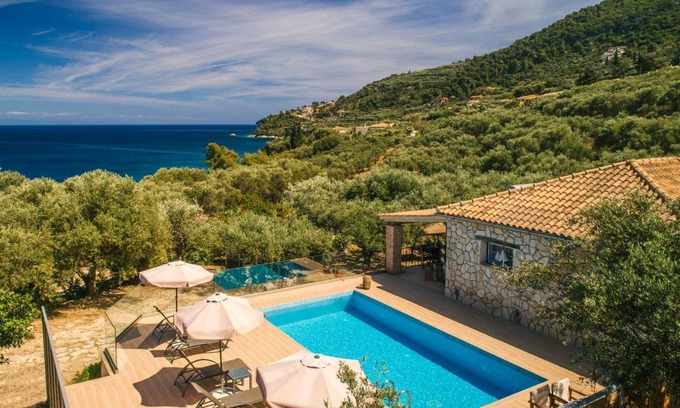 Marathias Villa | Villa Helona with private pool