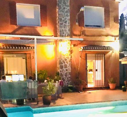 Huetor Vega Villa | VILLA HUETOR , Piscina y barbacoa privada