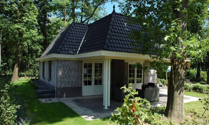 Voorthuizen Villa | Villa in Netherlands with Spacious Garden