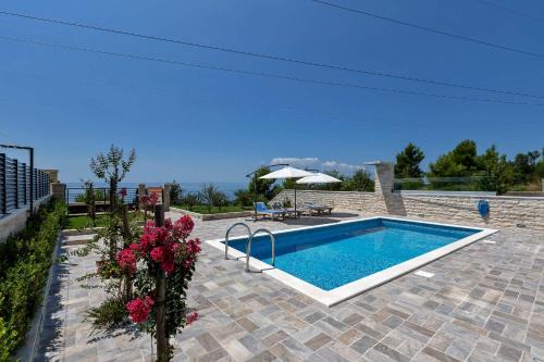 Zelenka Villa | Villa Infinite Joy