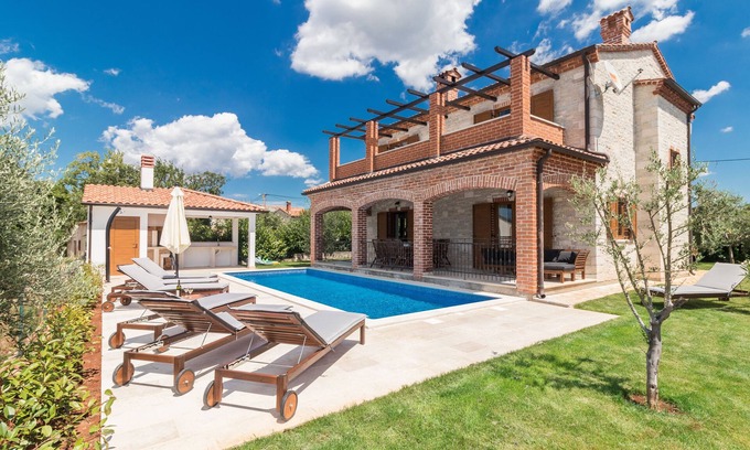 Stifanici Villa | Villa Ingrid with large pool near Porec