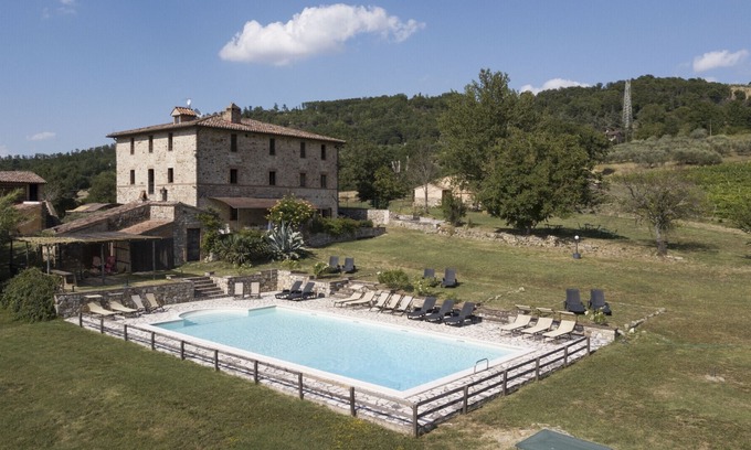Monte Castello di Vibio Villa | Villa La Prateria, an oasis of peace between viney