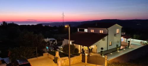 Kastel Apartment | Villa Kasandra - Ruhe & Eleganz in Buje, Istrien