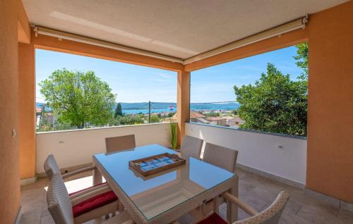 Sveti Filip i Jakov House | Villa Lara, Family Retreat with Sea View & Pool