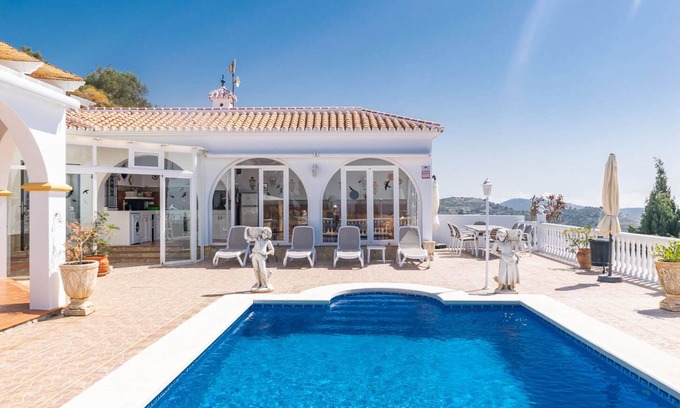 Torrox Villa | Villa "Lena Del Sol" with Sea View & Wi-Fi