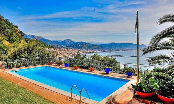 Vietri sul Mare Villa | Villa Lucentia: A charming villa situated in a quiet location, a few minutes from the town center, with Free WI-FI.