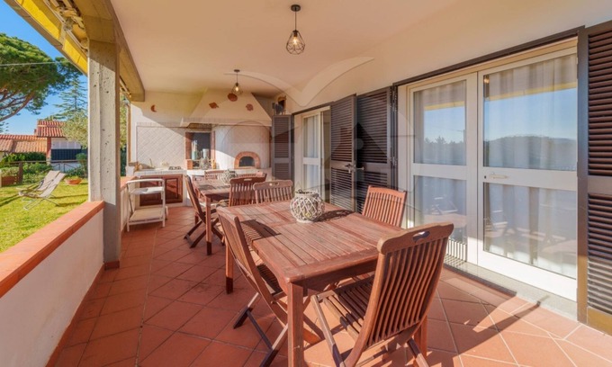 Magazzini Villa | Villa Magazzini with large garden with portico and outdoor kitchen and all possible internal comfort