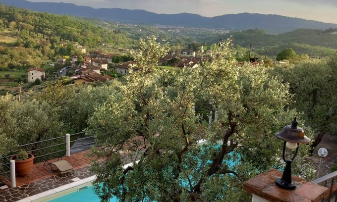 Saturnana House | Villa Martinelli Valdibrana with stunning swimming pool for the exclusive use of guests.