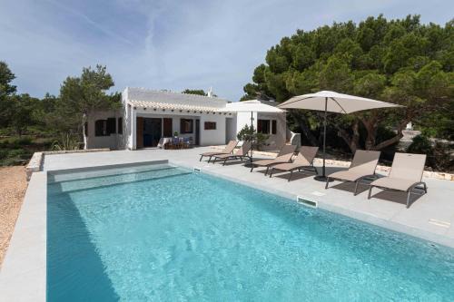 Ciutadella de Menorca House | Villa Menorquina con piscina en la playa