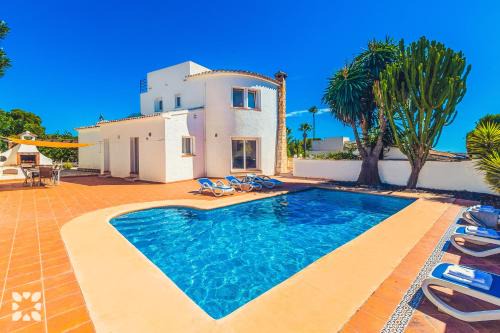 La Sabatera Villa | Villa Monte Cristo by Abahana Villas