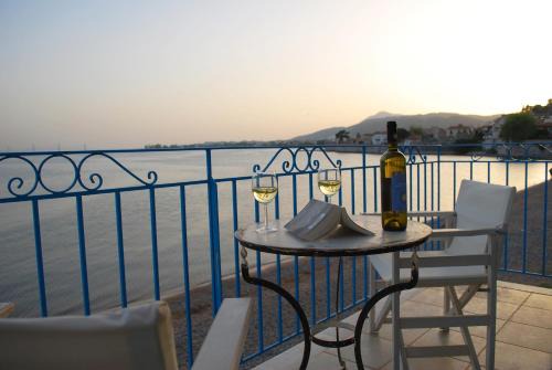 Nafpaktos Villa | Villa "Pietra e Mare"