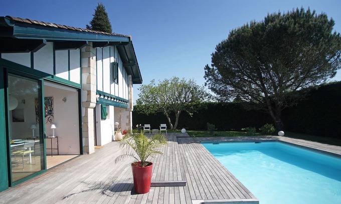 Ahetze House | Villa Querencia, Basque modern farm within the village
