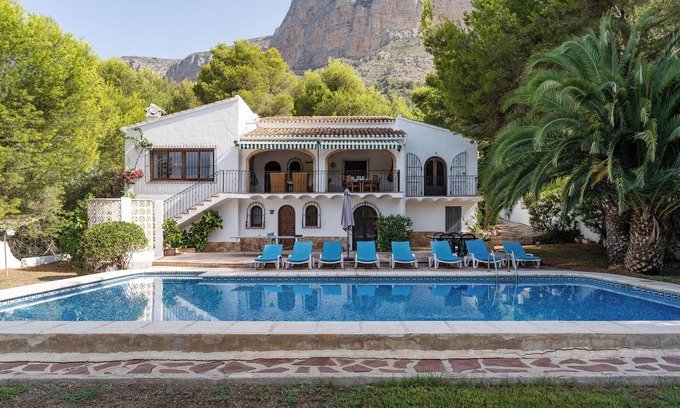Montgo de Toscamar Villa | Villa 'Rosa' with Private Pool, Shared Terrace and Wi-Fi