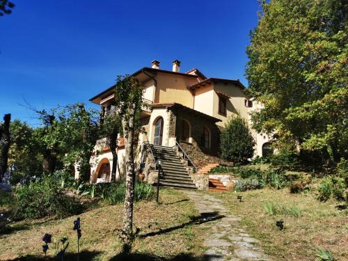 Rignano sull'Arno Apartment | Villa Rosanna - views and woods near Florence