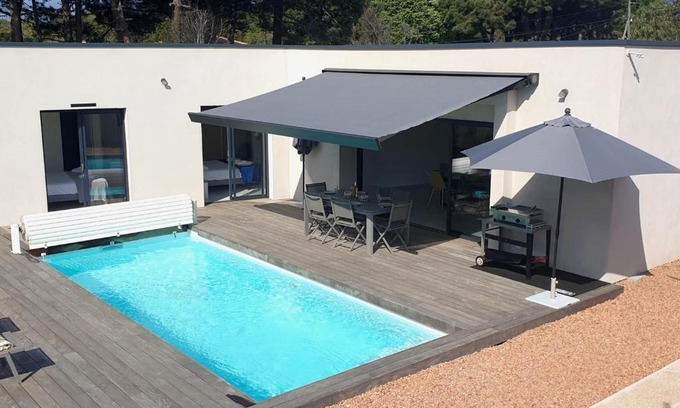 Lecci Villa | Villa Rossa 6 pers dans résidence avec piscine chauffée privée
