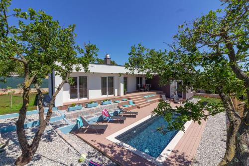Vintijan Villa | Villa Senorita in Pula with Pool